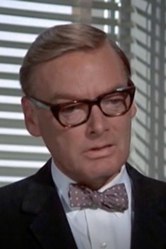 Gene Lyons as Police Commissioner Dennis Randall in Ironside