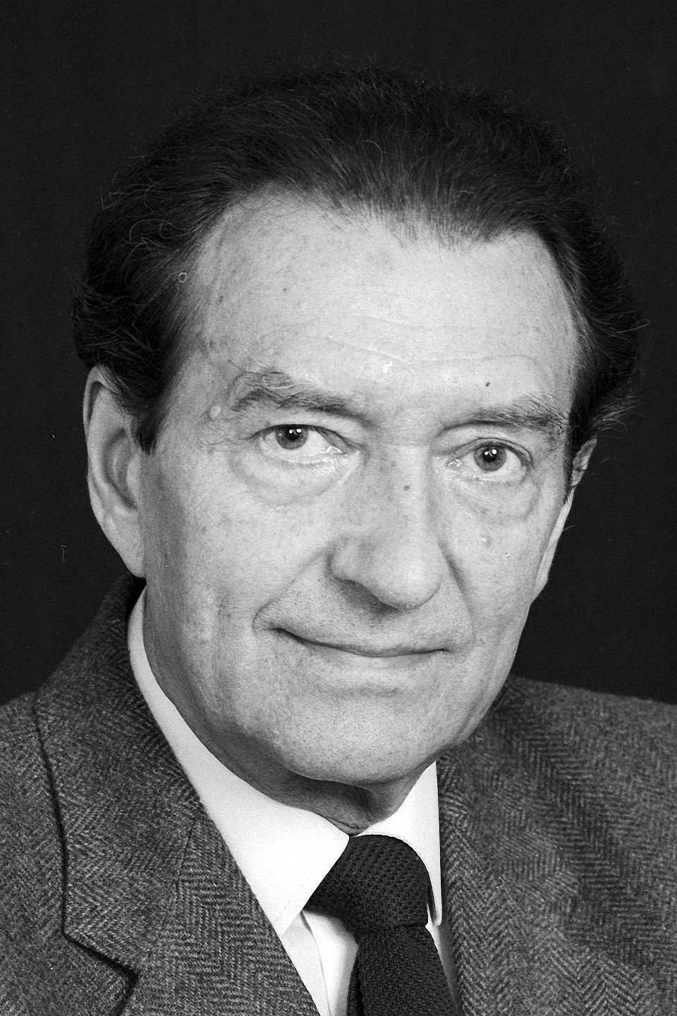 Wieńczysław Gliński as Janusz in A Cure for Love