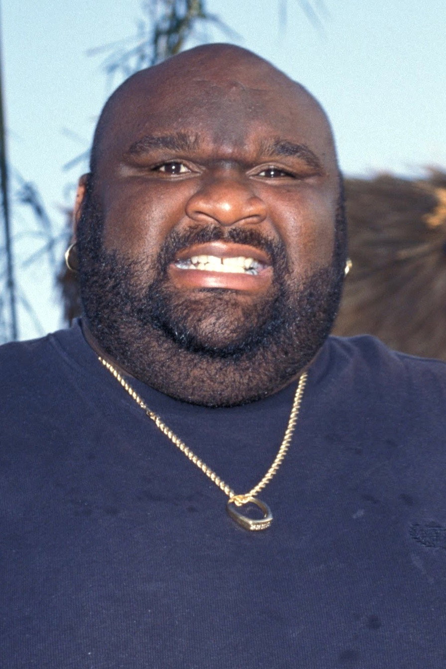 Jaime Cardriche as James Brown IV in Secret Agent 00 Soul