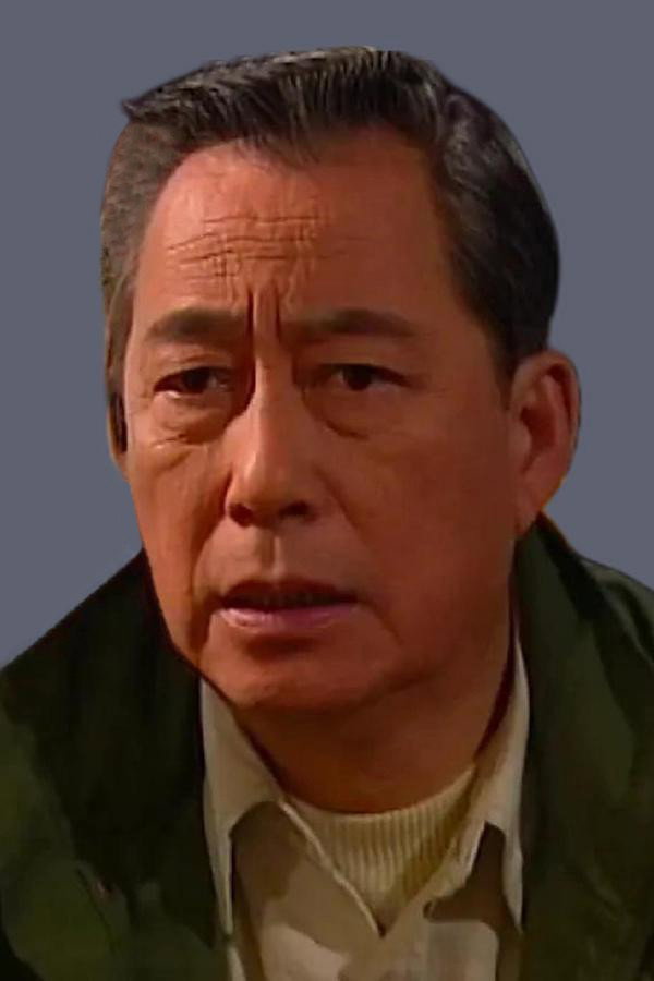 羅國維 as Ching's father in Puppy Love