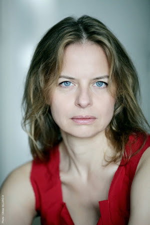 Sophie Bouilloux as La petite brune in Le Veilleur de nuit