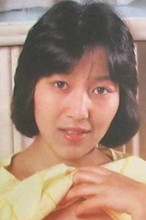Kumi Uesugi as Director's wife in Za shussan
