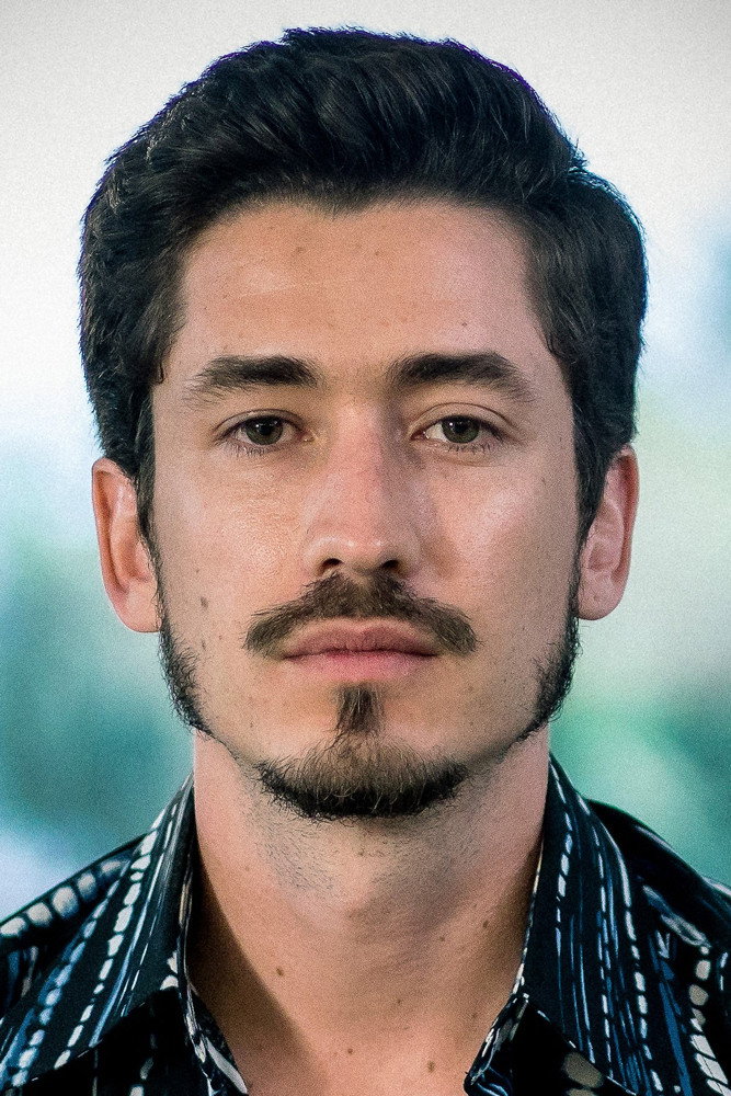 Juan Pablo Urrego as Hernán Darío Bayona "Nacho" in El final del paraíso