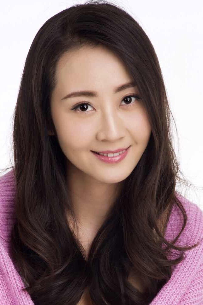 Mu Dan as 橙儿/二仙女 in Happy 7 Fairies