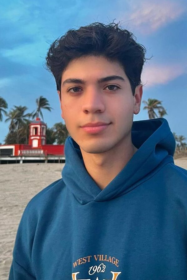 Diego Casba as Pablo in L-Pop
