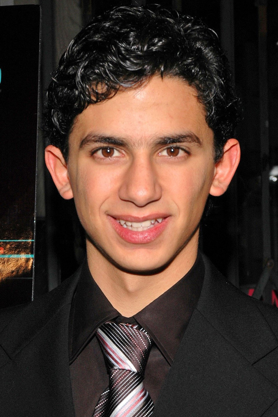 Jonathan Ahdout as Esmail in House of Sand and Fog