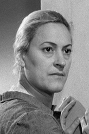 Augusta Di Vincenzi as Spectatress with binoculars (uncredited) in Il maestro di violino