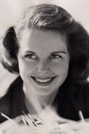 Beatrice Pearson as Marcia Carter in Lost Boundaries