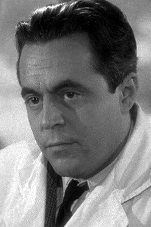 Jacques Hilling as Polo in Mum's the Word