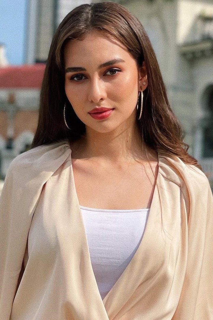 Anna Jobling as Aurora in Duyung: Legenda Aurora