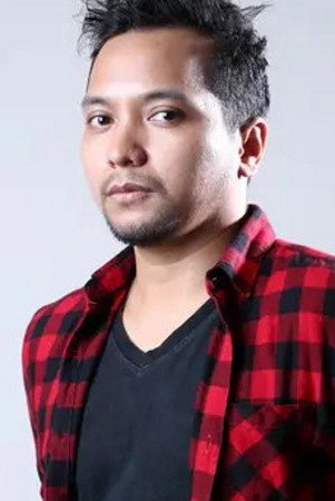 Rangga Djoned as Bayu (Segment: Hanya Isyarat) in Rectoverso