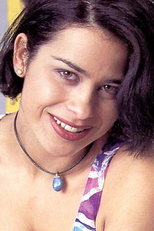 Valentina Velasquez as Detective in Dracula