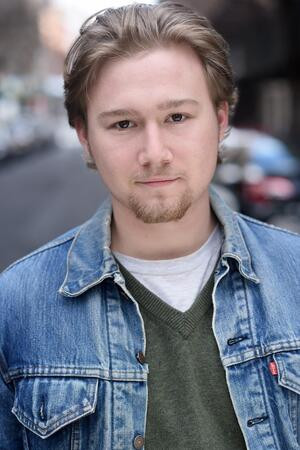Zachary Zamsky as Evan in The Board