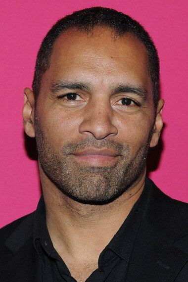 Patrick Faucette as Detective Lovelle in Flash