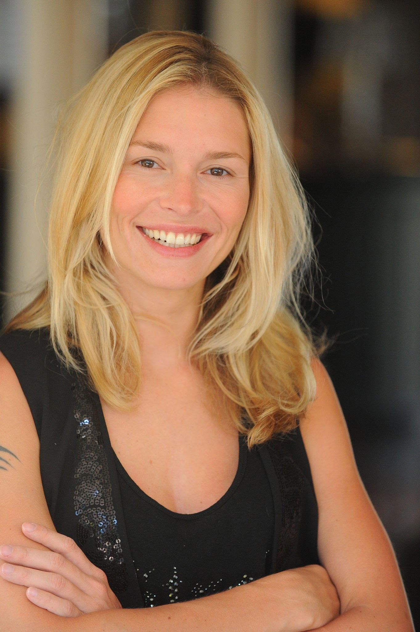 Virginie de Clausade as Macha in The Three Kings