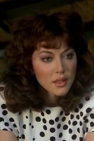 Loredana Romito as Francesca in The Comics 2