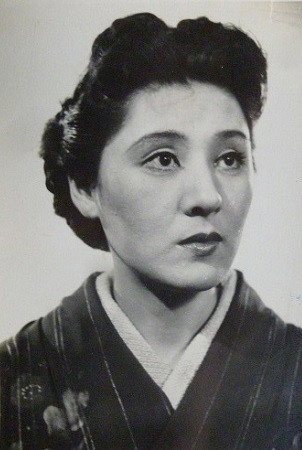 平井岐代子 as Mrs. Matsuda in Warning from Space