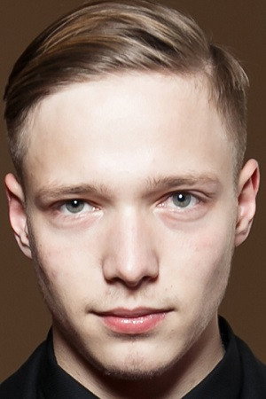 Сергей Городничий as Лёха in Lilies