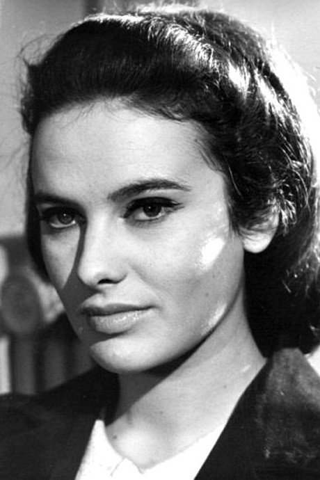 Janine Vila as Corinne Bellac in Requiem pour un caïd