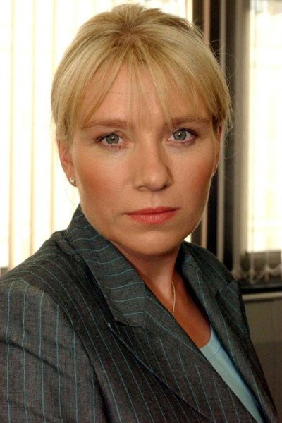 Saskia Wickham as Liz Baker in Circles of Deceit: Kalon