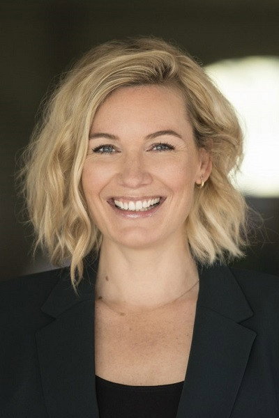 Marlijn Weerdenburg as Self - Host in MoleTalk