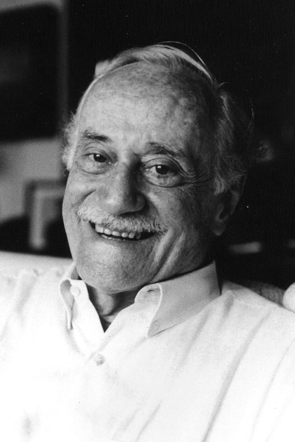 Paulo Autran as Otávio de Alcântara Rodrigues e Silva in Guerra dos Sexos