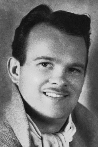 Tex Avery as Fight Commentator (voice) (uncredited) in Dangerous Dan McFoo