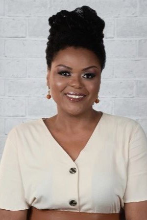 Carla Cristina Cardoso as Gisleine in The Suburban People