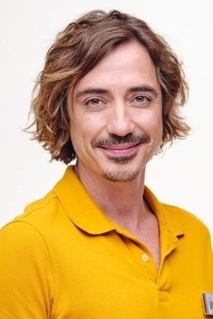 Nils Brunkhorst as Robert in Das Spray