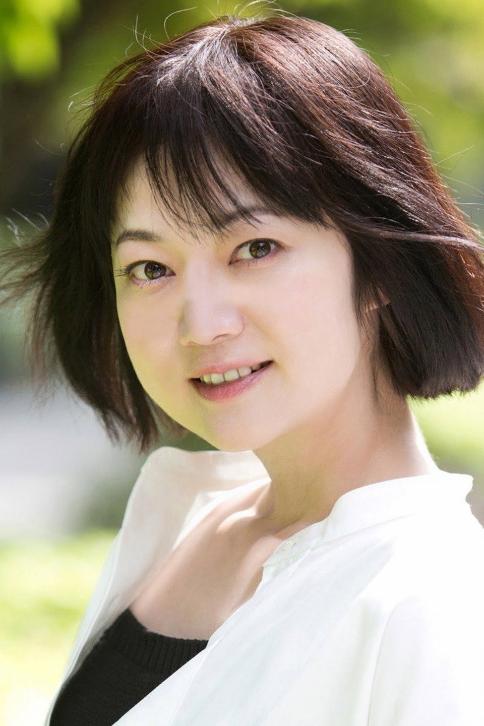 遠山景織子 as Tachihara Shoko in Campus Note