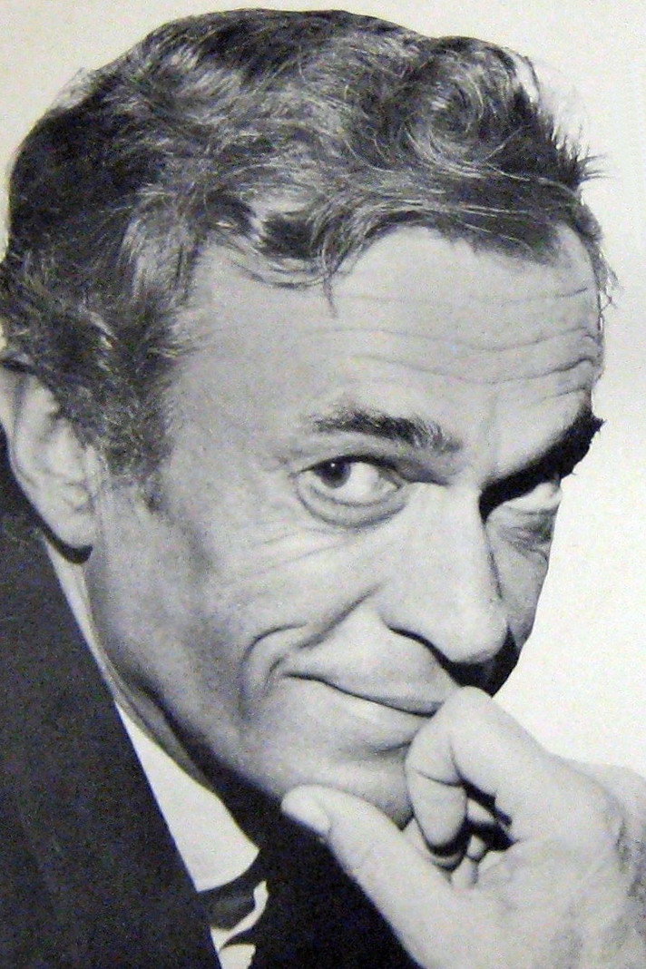 Pierre Dudan as Félix in Visa to Hell