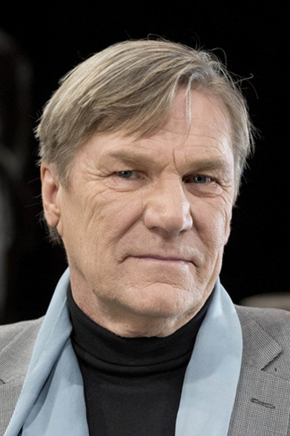 Per Frisch as Henrik in Mortal