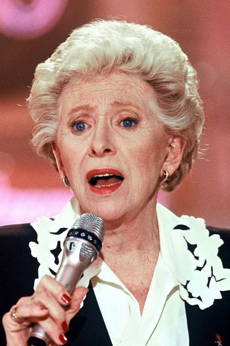 Patachou as Geneviève in Belphegor, Phantom of the Louvre