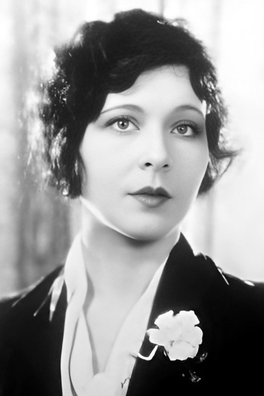 Jocelyn Lee as Shanghai Rose in Shanghai Bound