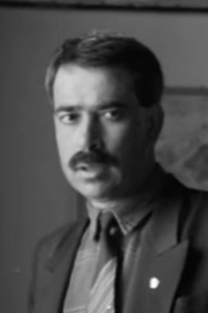 Latif Altintas as Ögretmen in The Small Town