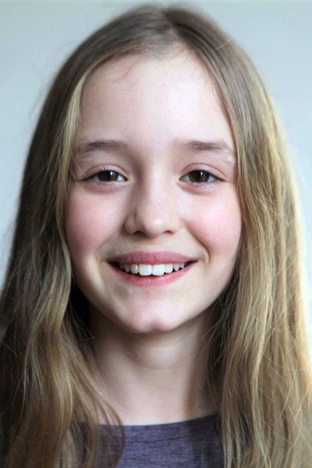 Vicki Andren as Alizée Jourdan in The Mother and The Assassin