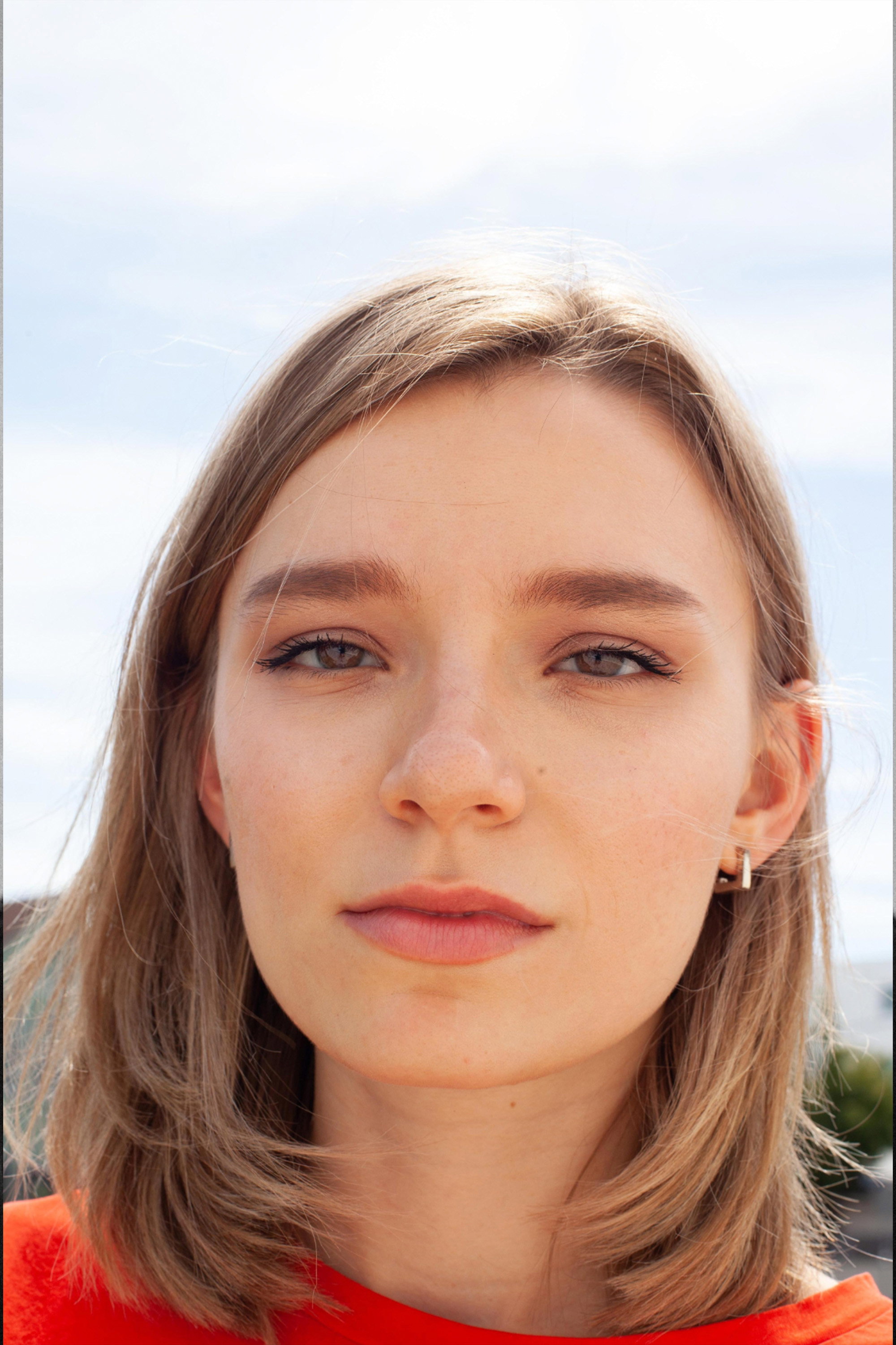 Nastasia Koulich as Lily in True Blue