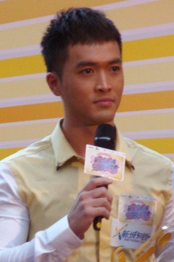 Chan Kwok-Fung as 金灿龙 in The Righteous Fists
