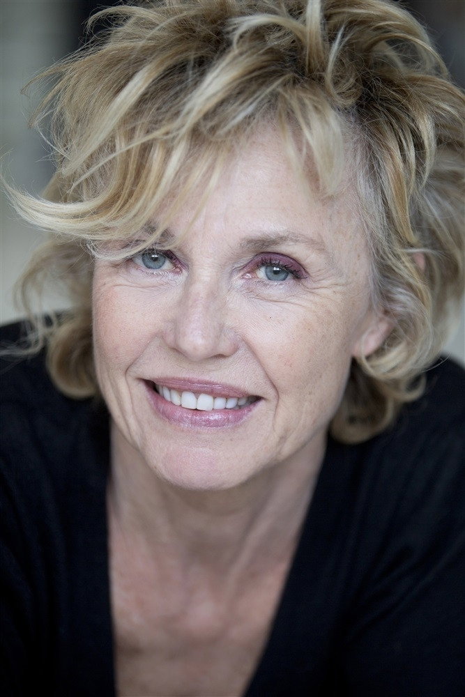 Manoëlle Gaillard as Nicole, la mère de Diane in Up for Love