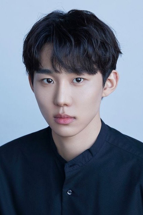Seo Bum-june as Jeong Su-gyeom in The First Night with the Duke