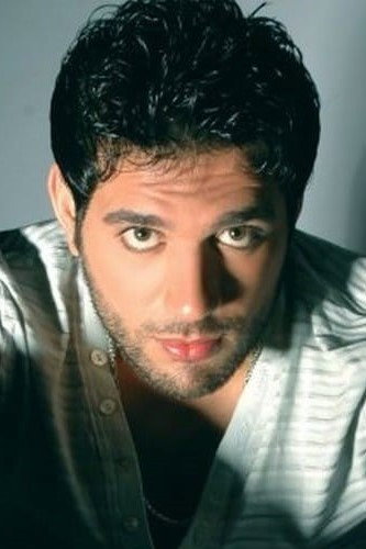 Hassan El Raddad as رمزي الدسوقي in Ashan Khargen