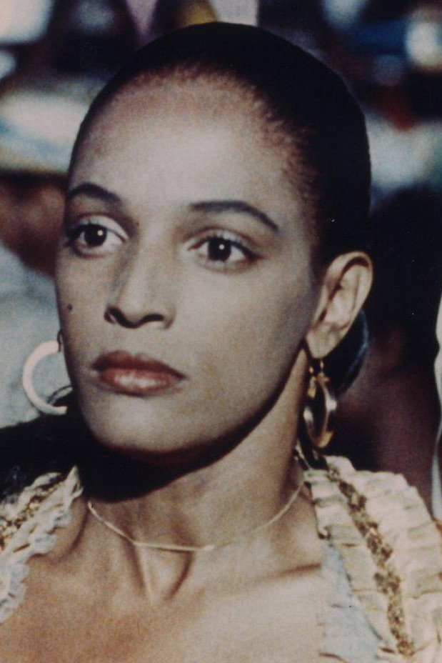 Lourdes de Oliveira as Mira in Black Orpheus