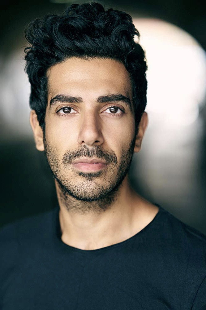 Liran Nathan as Swimmer in Sampha: Process