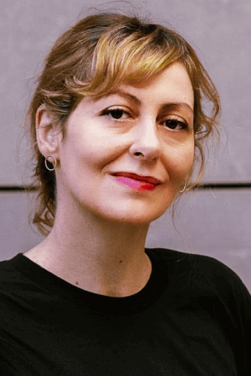 Lorena Iglesias as Enfermera Atracadora / Jaime in Ayudar al ojo humano