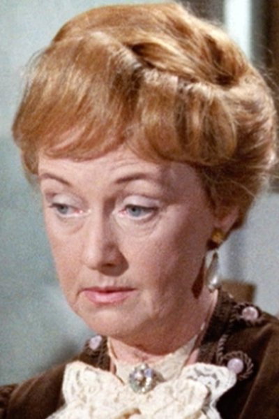 Karin Nellemose as Fru Brydesen in Ka' De li' østers