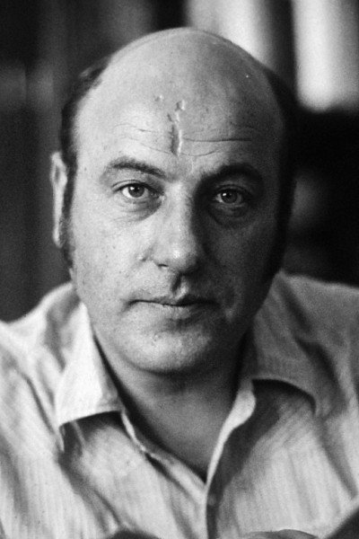 Manfred Krug as Robert Liebling in Liebling Kreuzberg