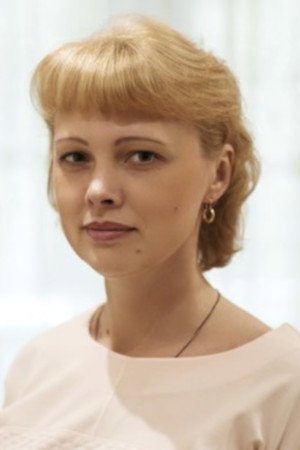 Olga Alyoshina as Lena Kozlova in Tragedy, Rock Style