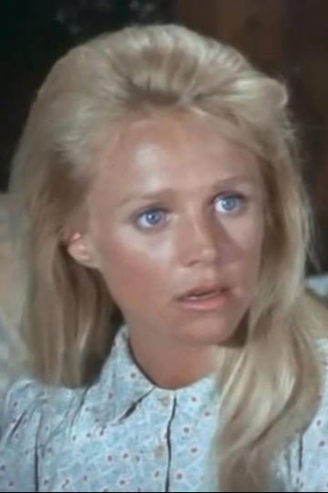 Melissa Murphy as Madge Buchanan in The Magnificent Seven Ride!