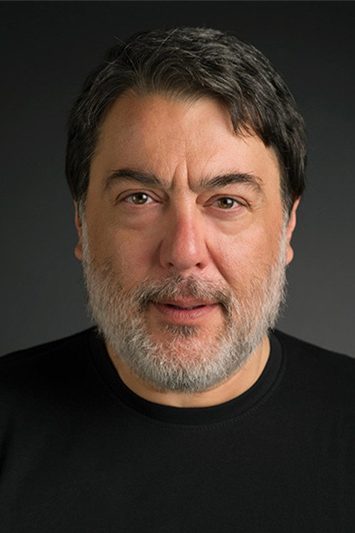 Kerem Atabeyoğlu as Haşmet in Tadımız Kaçmasın