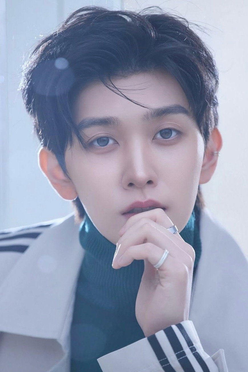차승환 as Yoo Kang in I Buy, Therefore I Am